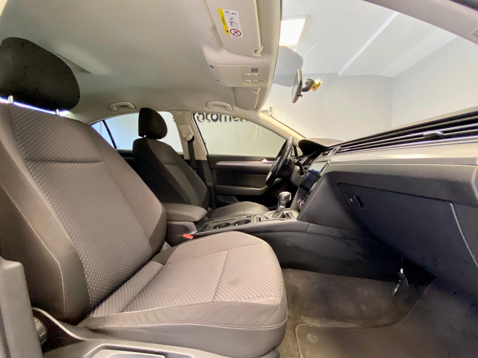 VOLKSWAGEN PASSAT 13